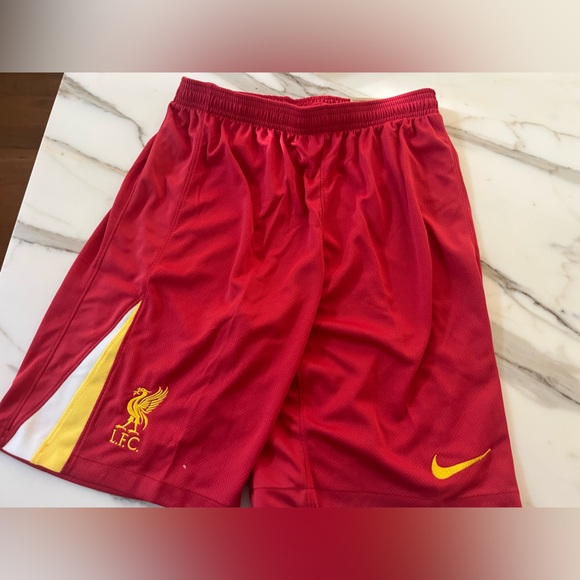 Liverpool xl youth shorts - Picture 1 of 3